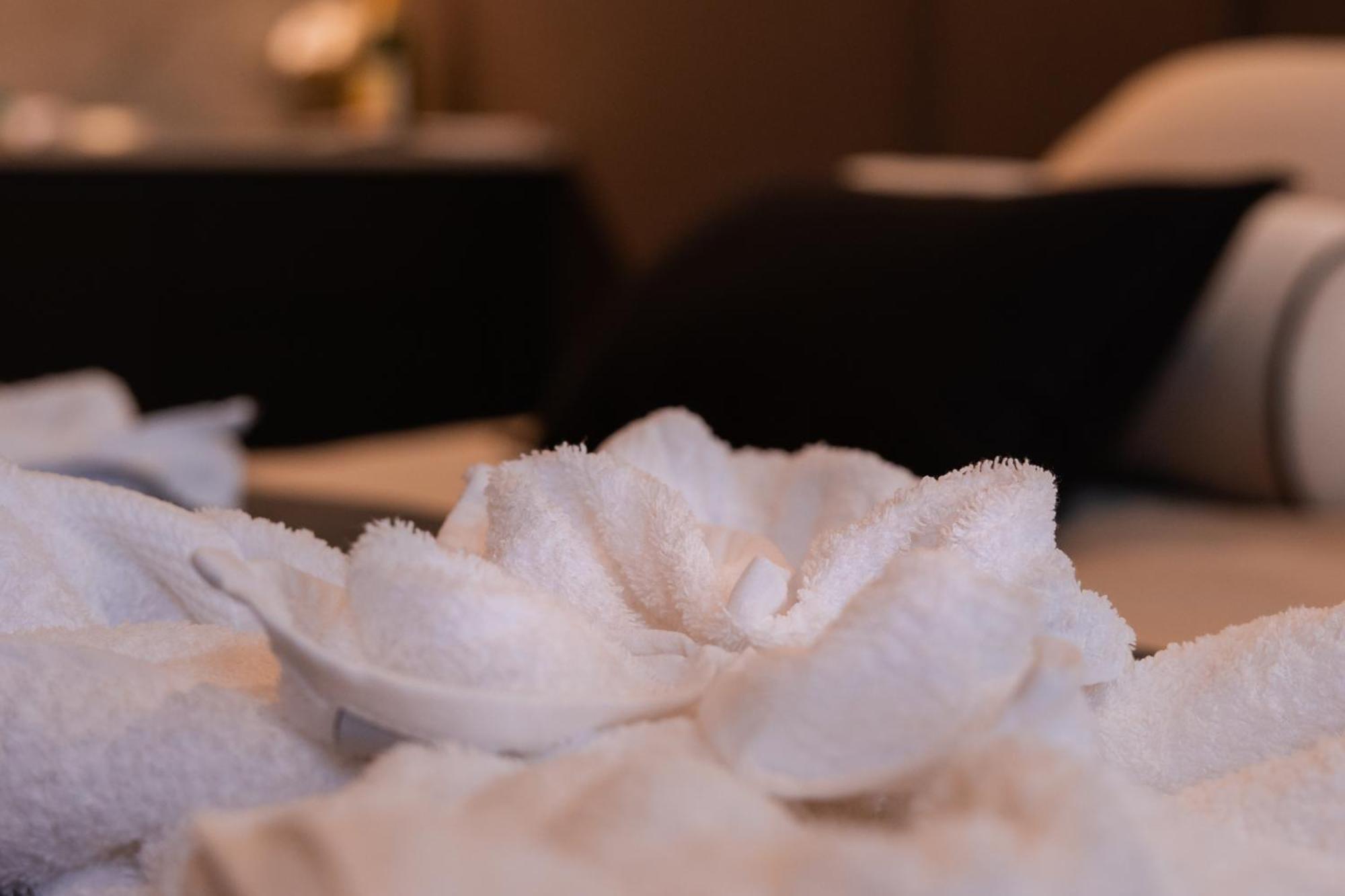 C0C00N Veritable Hammam A Partager A Deux Riom Exterior photo